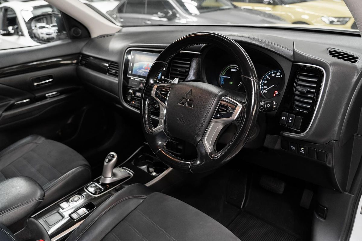 2018 Mitsubishi Outlander PHEV LS ZK
