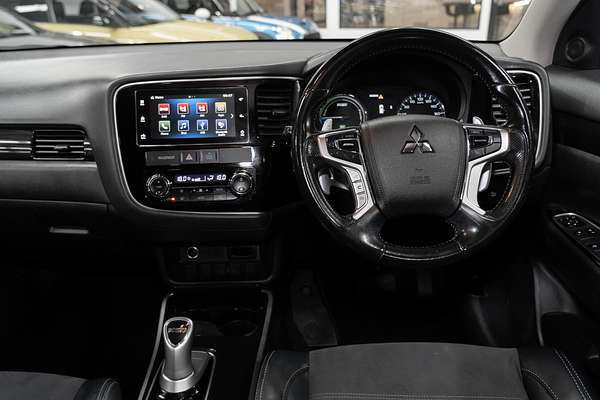 2017 Mitsubishi Outlander PHEV LS ZK