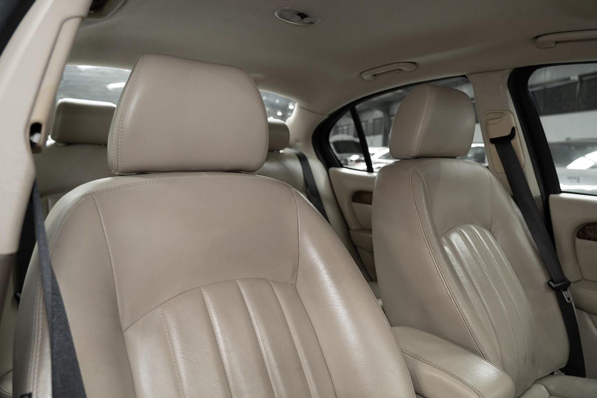 2008 Jaguar X-Type LE X400