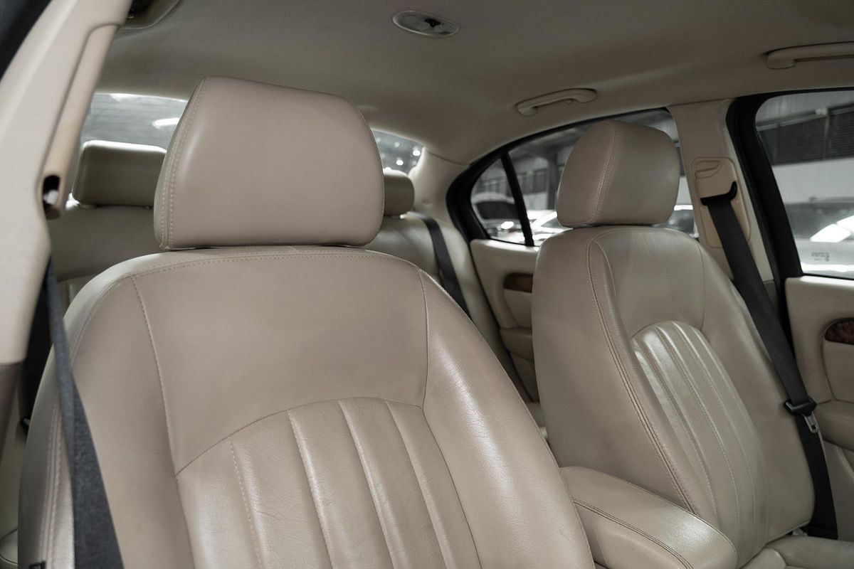 2007 Jaguar X-Type LE X400