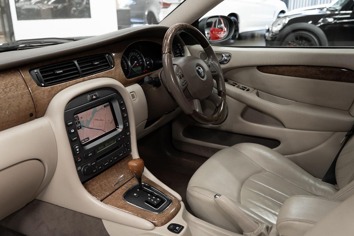 2007 Jaguar X-Type LE X400