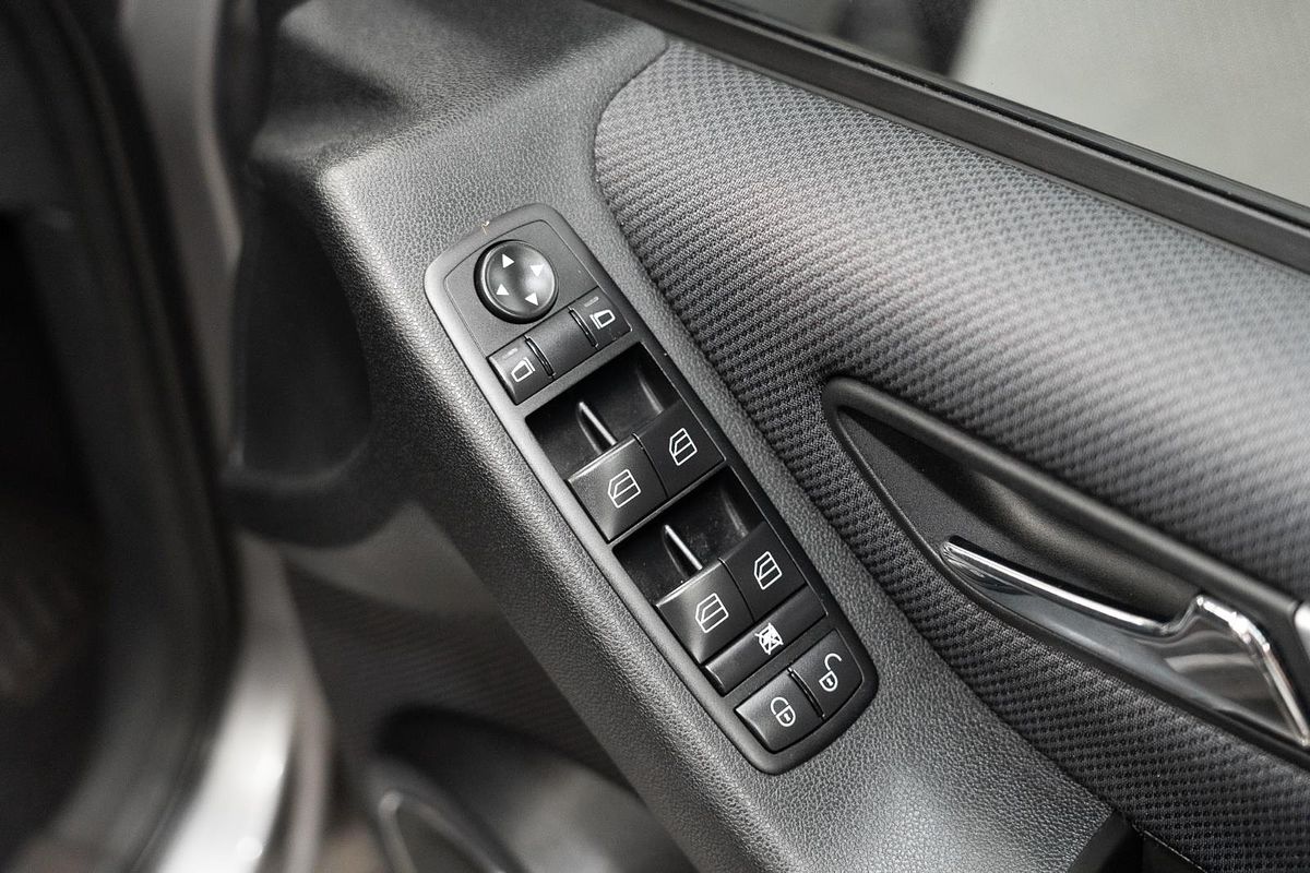 2011 Mercedes-Benz B-Class B200 W245