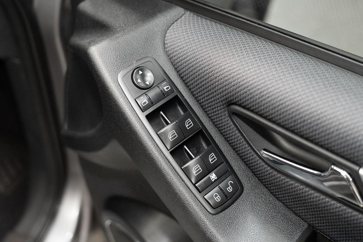 2011 Mercedes-Benz B-Class B200 W245