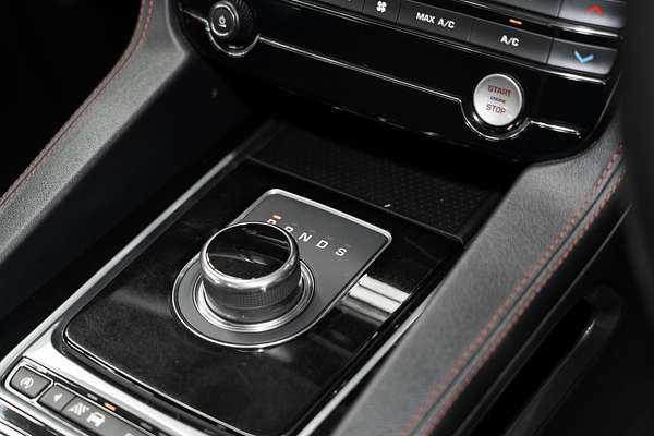 2017 Jaguar F-PACE 30d R-Sport X761