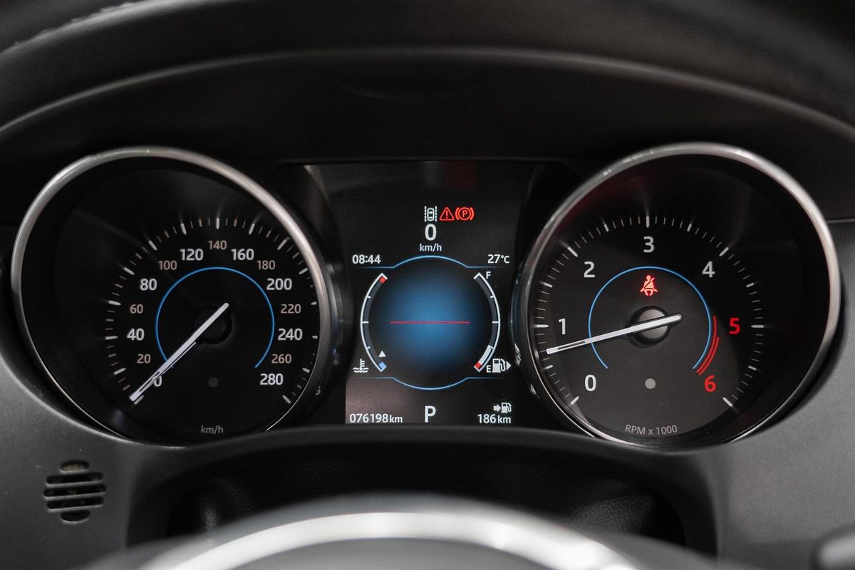 2016 Jaguar F-PACE 30d R-Sport X761