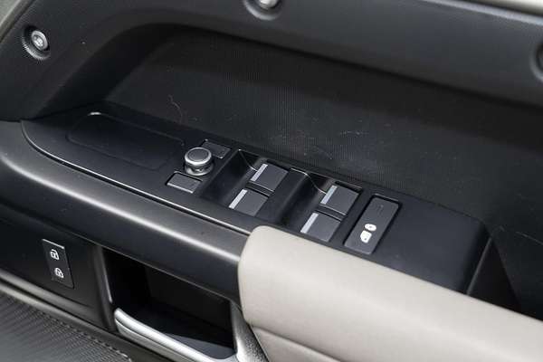 2020 Land Rover Defender 110 P400 S L663