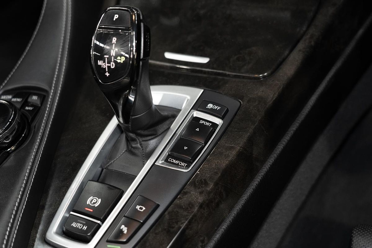 2015 BMW 6 Series 650i F12 LCI