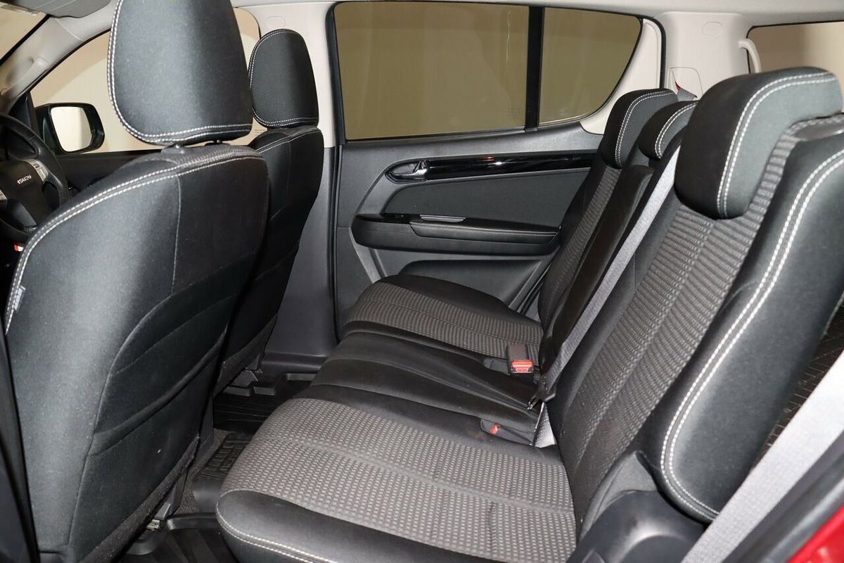 2021 Isuzu MU-X LS-U