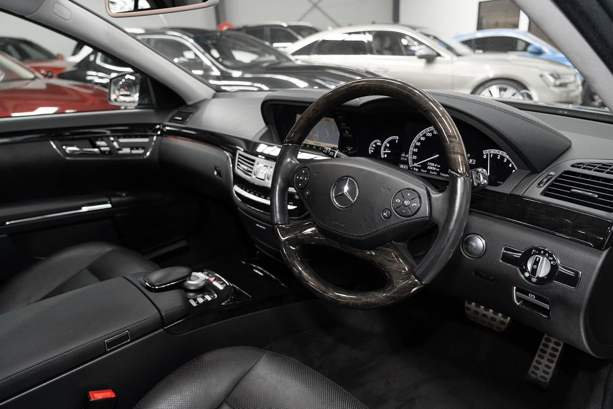 2013 Mercedes-Benz S-Class S350 BlueEFFICIENCY W221