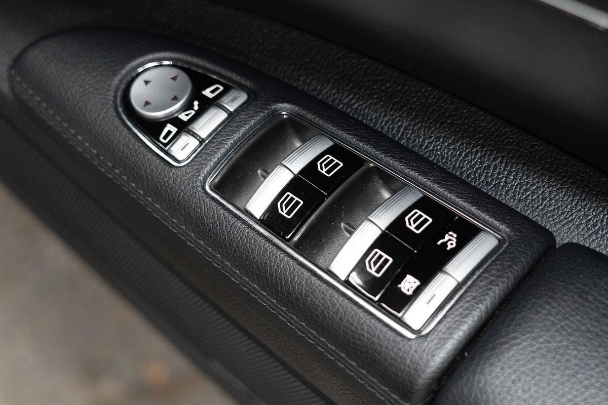 2013 Mercedes-Benz S-Class S350 BlueEFFICIENCY W221