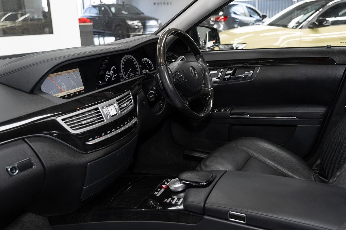 2013 Mercedes-Benz S-Class S350 BlueEFFICIENCY W221