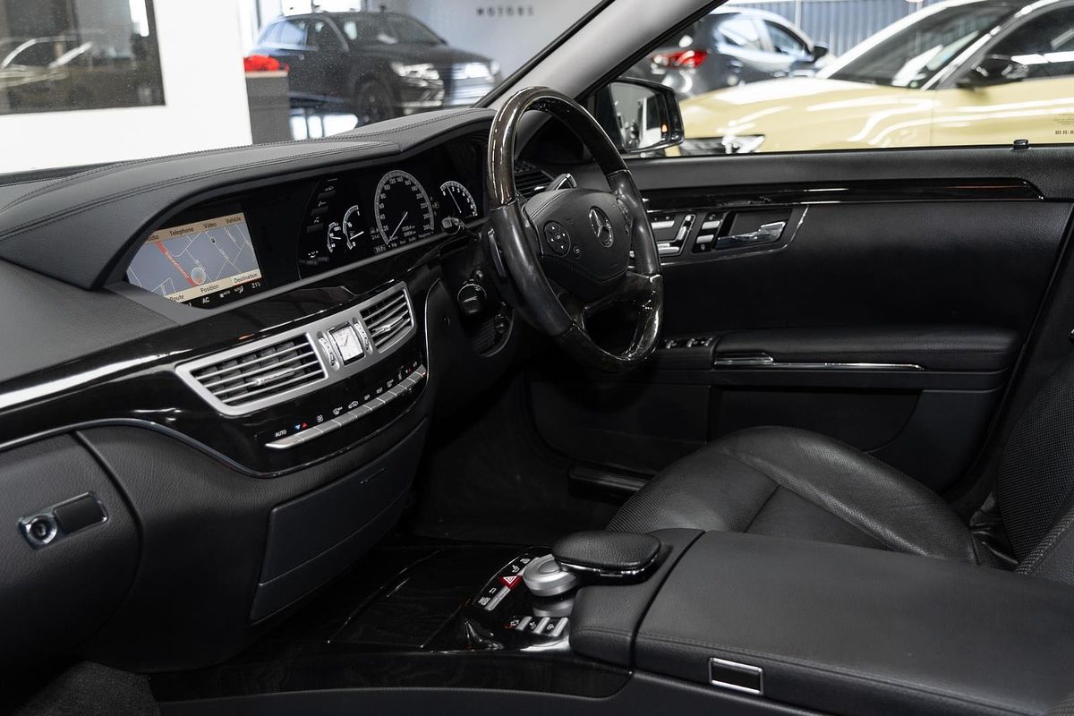 2013 Mercedes-Benz S-Class S350 BlueEFFICIENCY W221