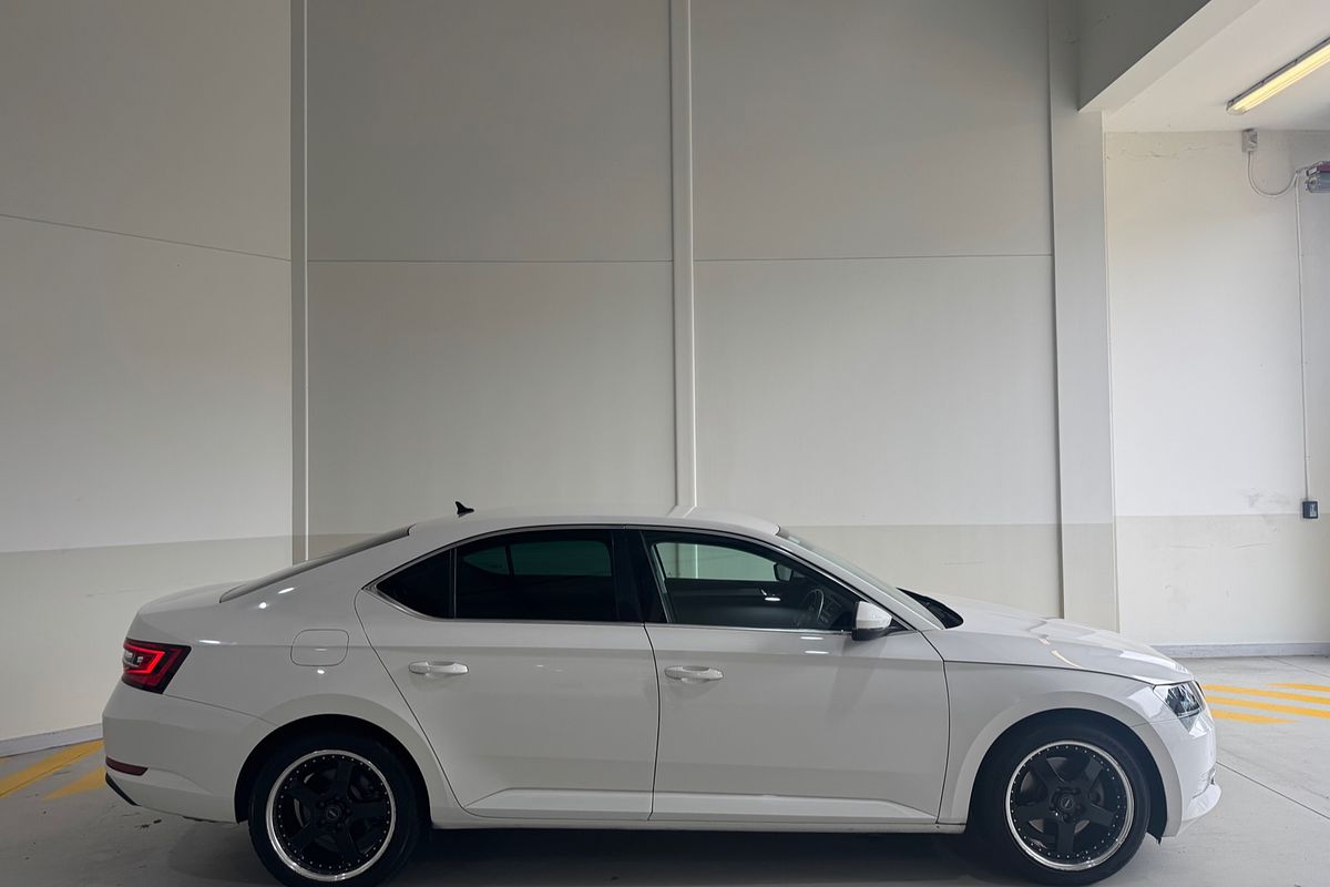 2019 SKODA Superb 162TSI NP
