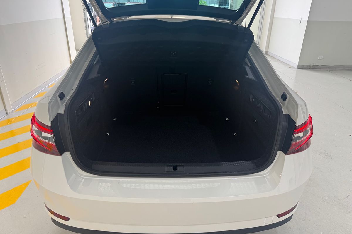 2019 SKODA Superb 162TSI NP
