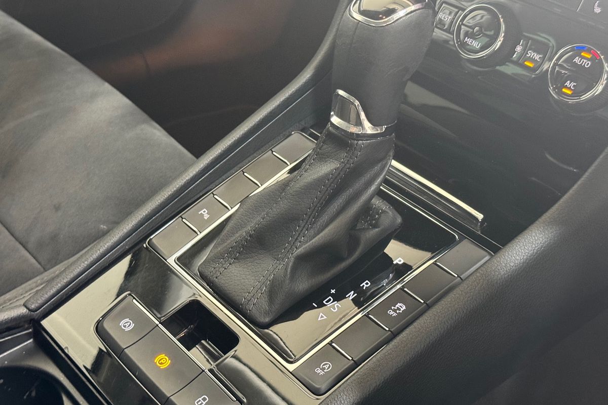 2019 SKODA Superb 162TSI NP