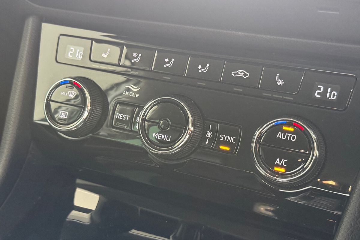 2019 SKODA Superb 162TSI NP
