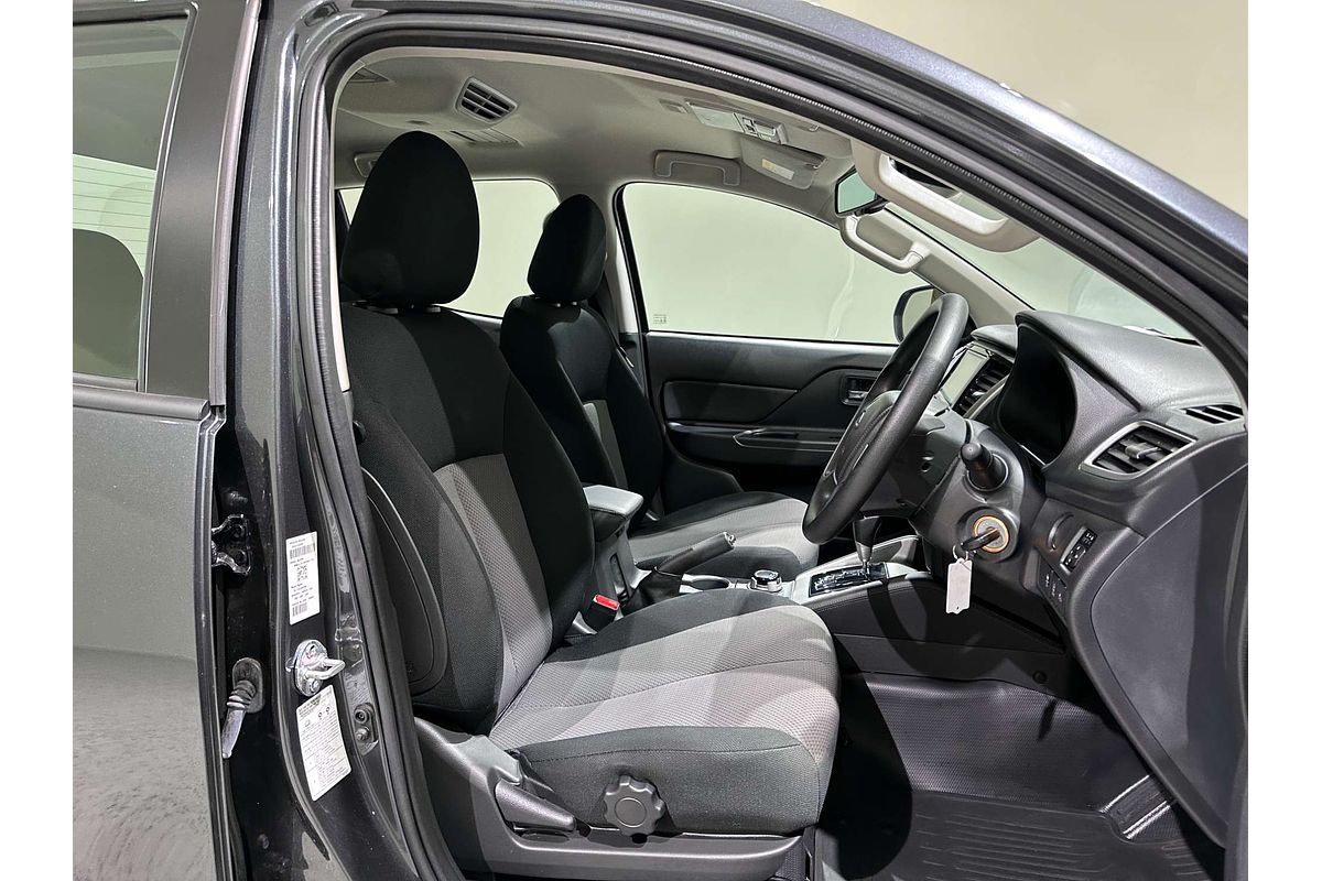 2023 Mitsubishi Triton GLX+ MR 4X4