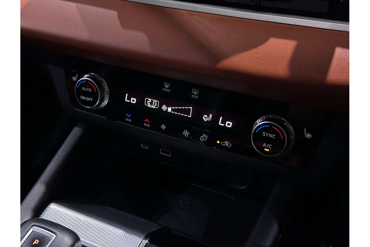 2022 Mitsubishi Outlander Exceed Tourer ZM