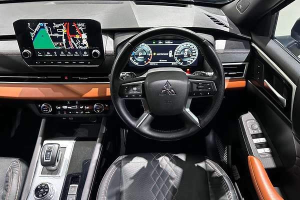 2022 Mitsubishi Outlander Exceed Tourer ZM