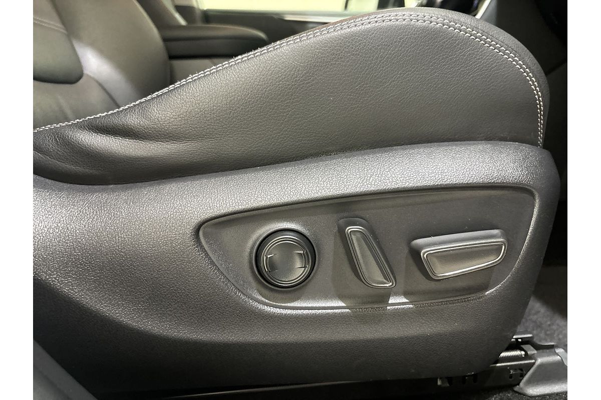 2019 Toyota RAV4 Cruiser AXAH52R