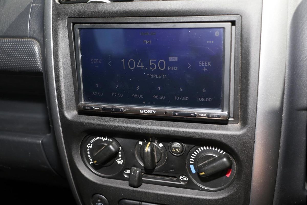 2012 Suzuki Jimny Sierra SN413 T6