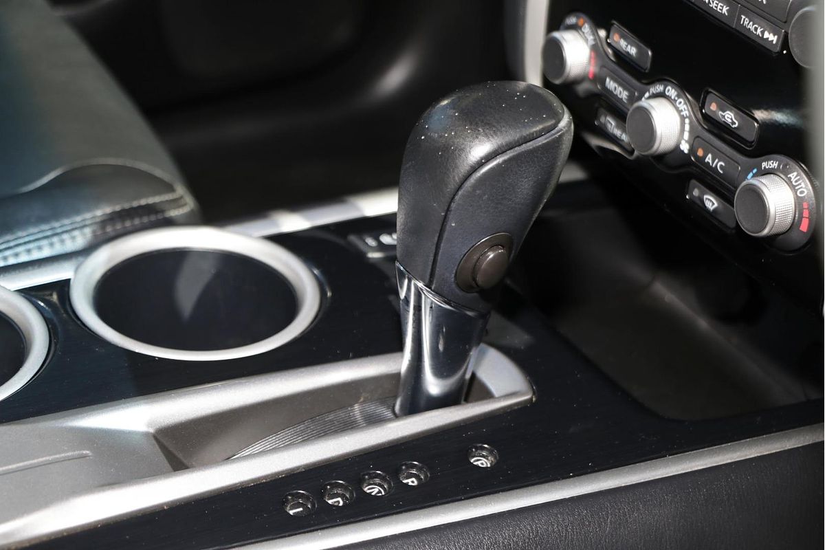 2015 Nissan Pathfinder ST-L R52