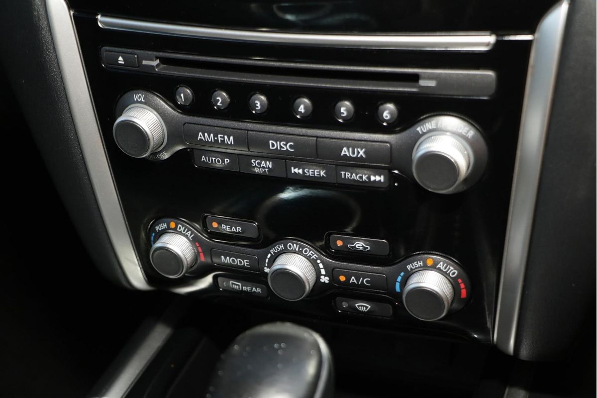 2015 Nissan Pathfinder ST-L R52