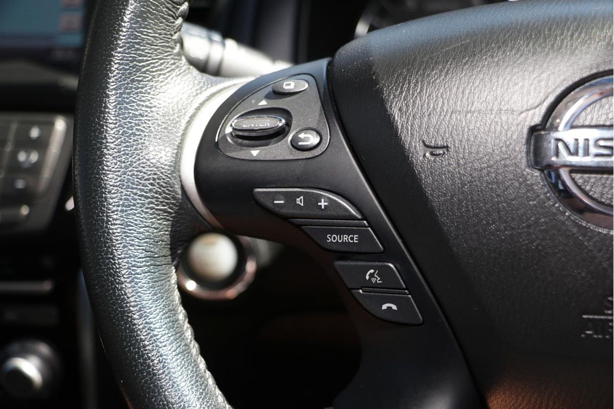 2015 Nissan Pathfinder ST-L R52