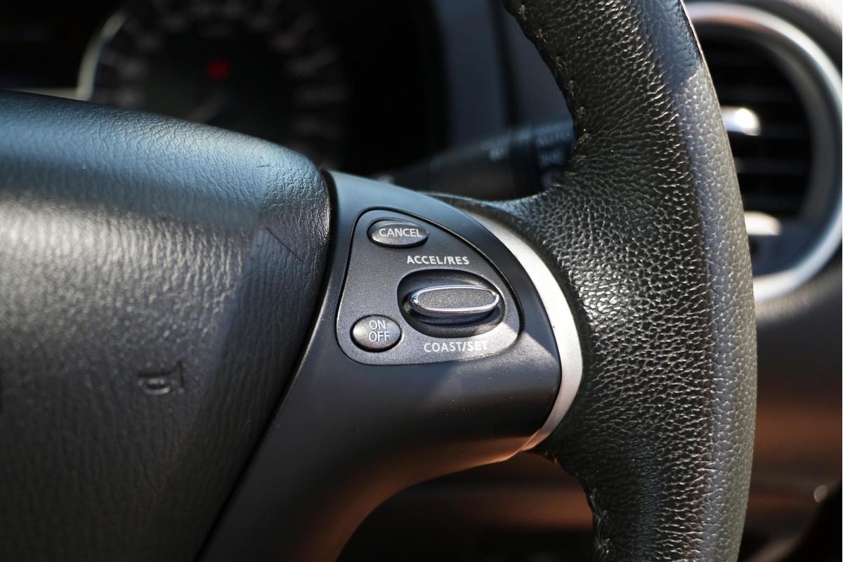 2015 Nissan Pathfinder ST-L R52