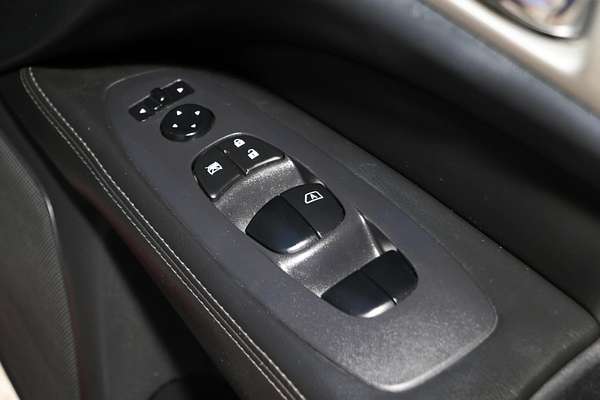 2015 Nissan Pathfinder ST-L R52