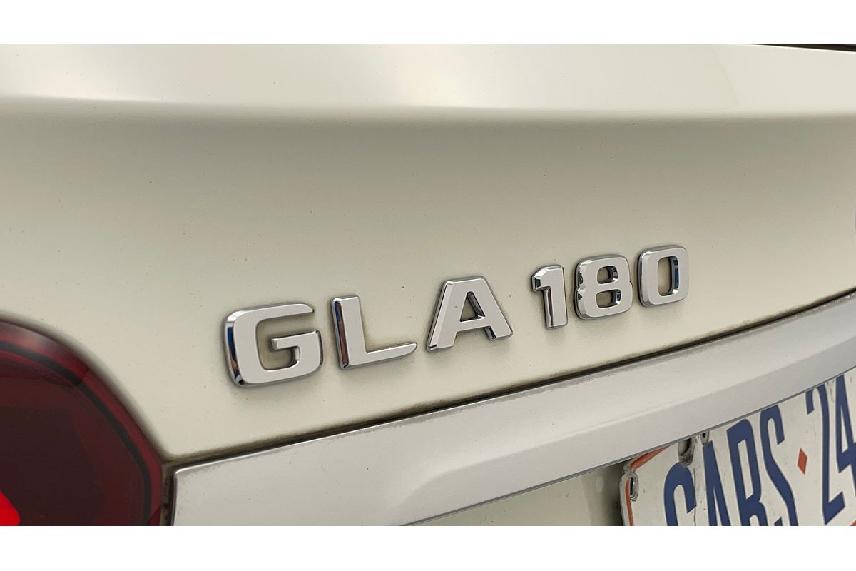 2017 Mercedes-Benz GLA-Class GLA180 X156