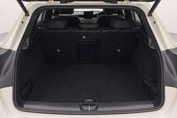 2017 Mercedes-Benz GLA-Class GLA180 X156