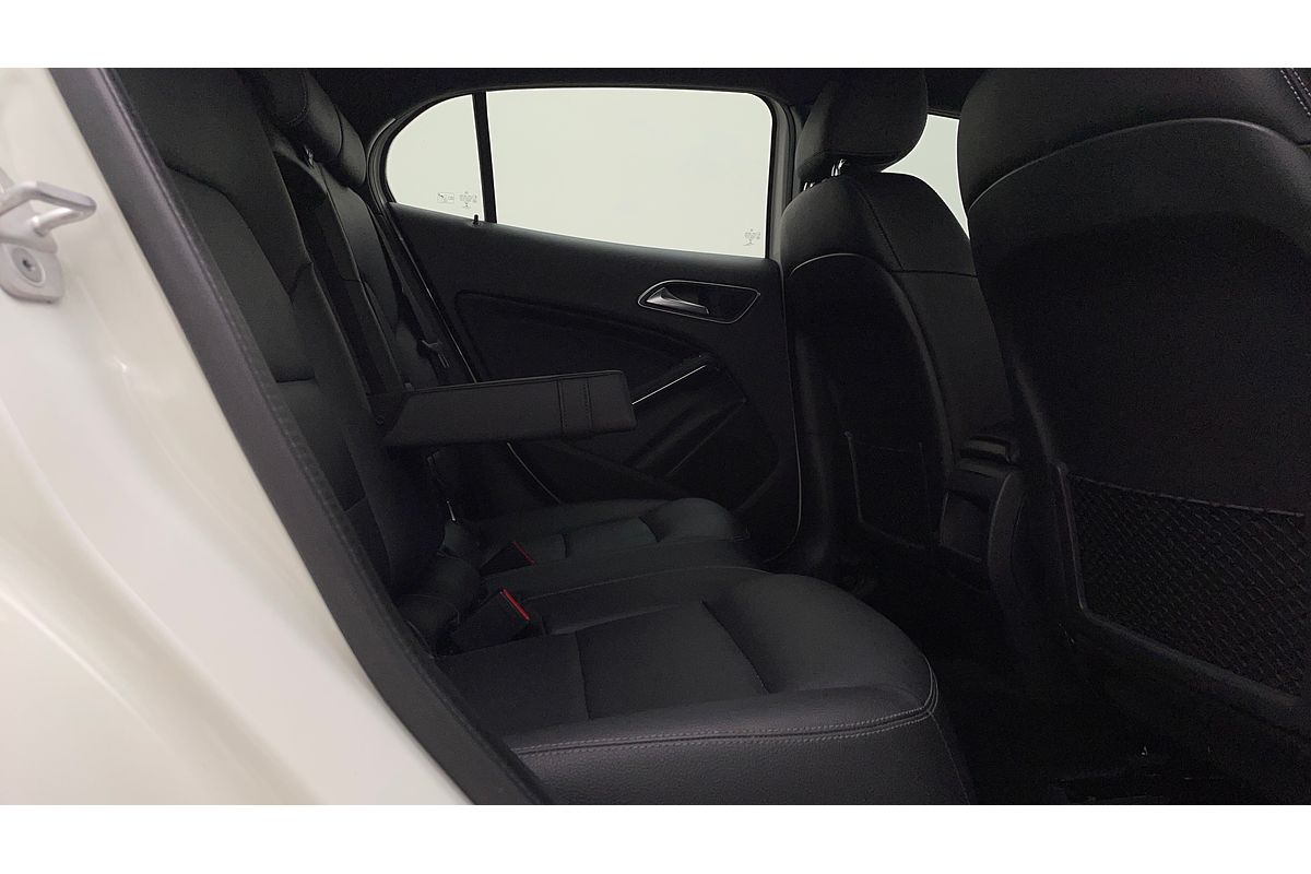 2017 Mercedes-Benz GLA-Class GLA180 X156