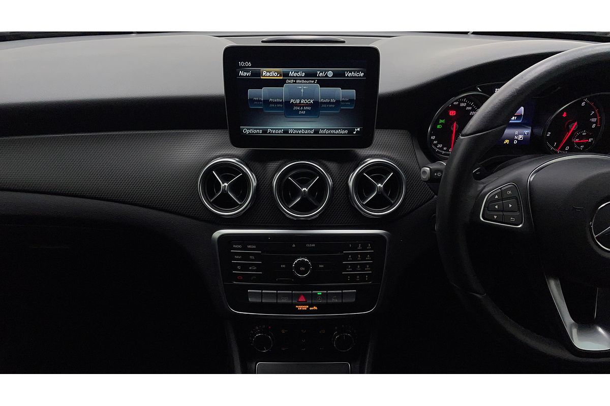 2017 Mercedes-Benz GLA-Class GLA180 X156