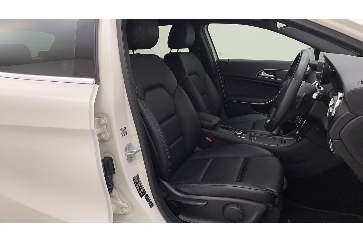 2017 Mercedes-Benz GLA-Class GLA180 X156