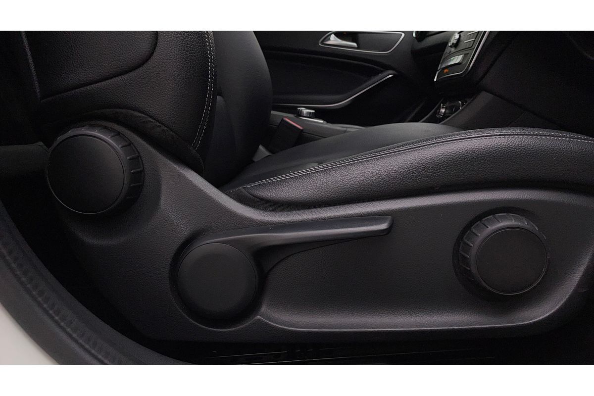 2017 Mercedes-Benz GLA-Class GLA180 X156