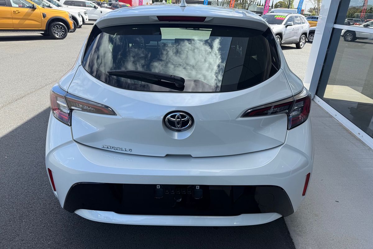 2020 Toyota Corolla Ascent Sport MZEA12R
