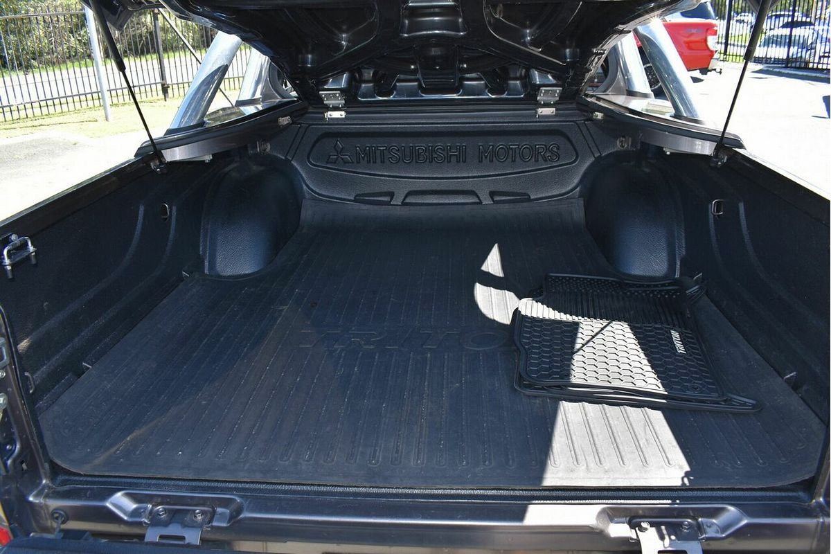 2013 Mitsubishi Triton GLX-R MN 4X4