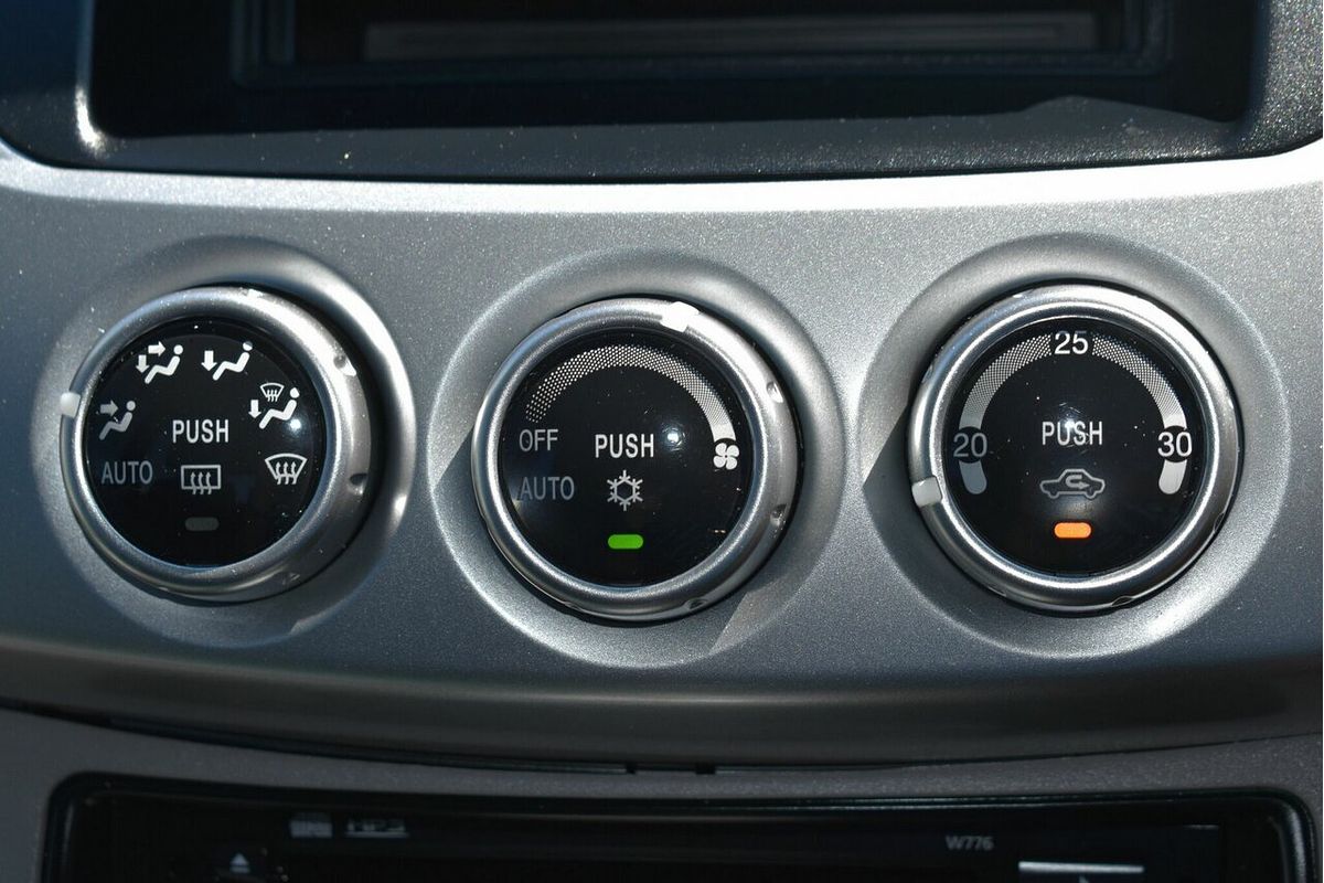 2013 Mitsubishi Triton GLX-R MN 4X4