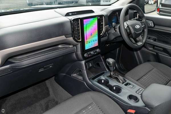 2025 Ford Everest Ambiente