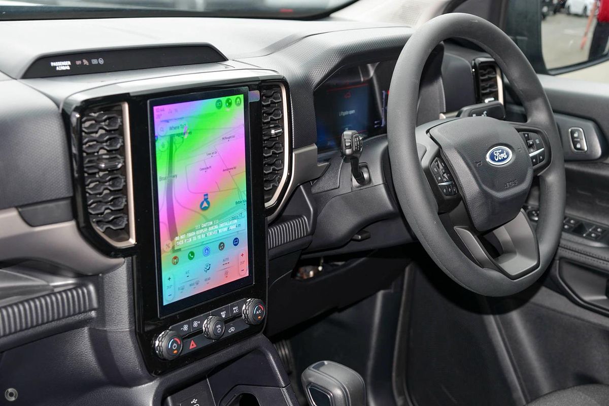 2025 Ford Everest Ambiente