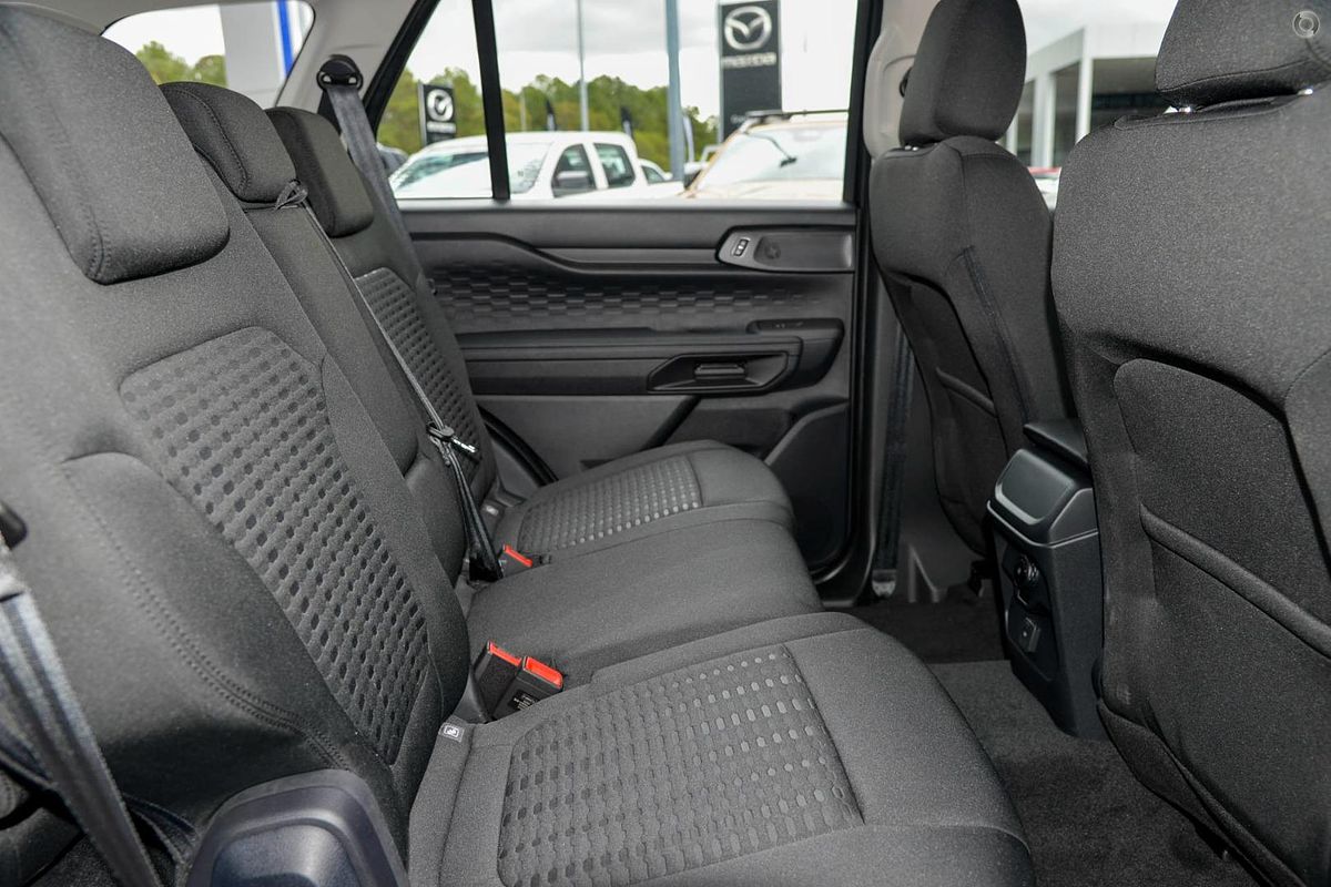 2025 Ford Everest Ambiente