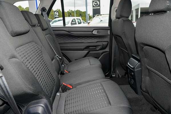 2025 Ford Everest Ambiente