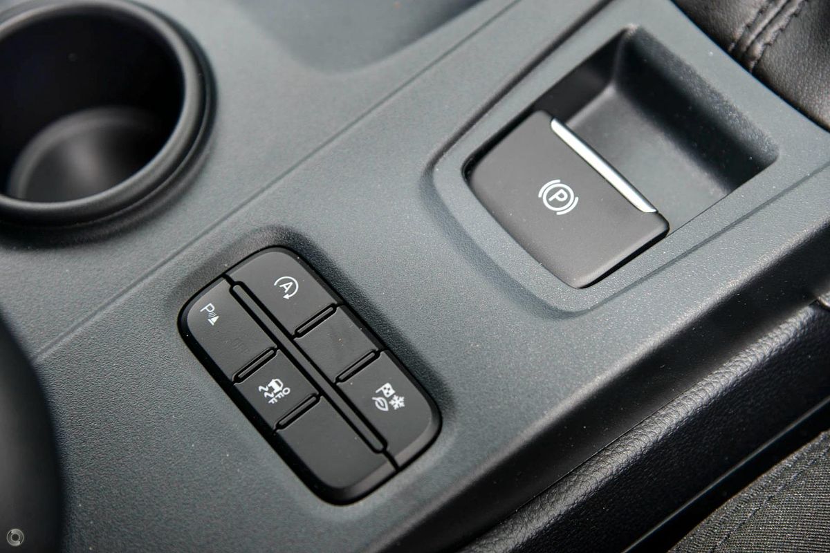 2025 Ford Everest Ambiente