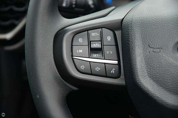 2025 Ford Everest Ambiente