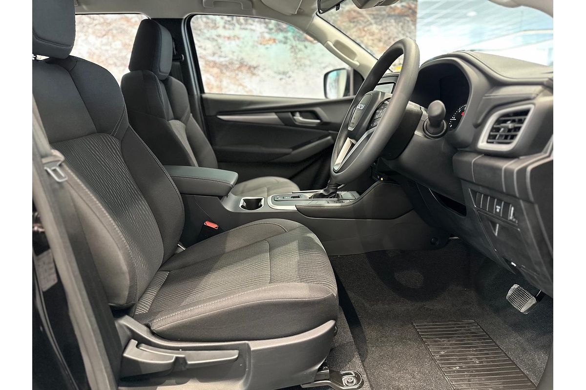 2025 Isuzu MU-X LS-M