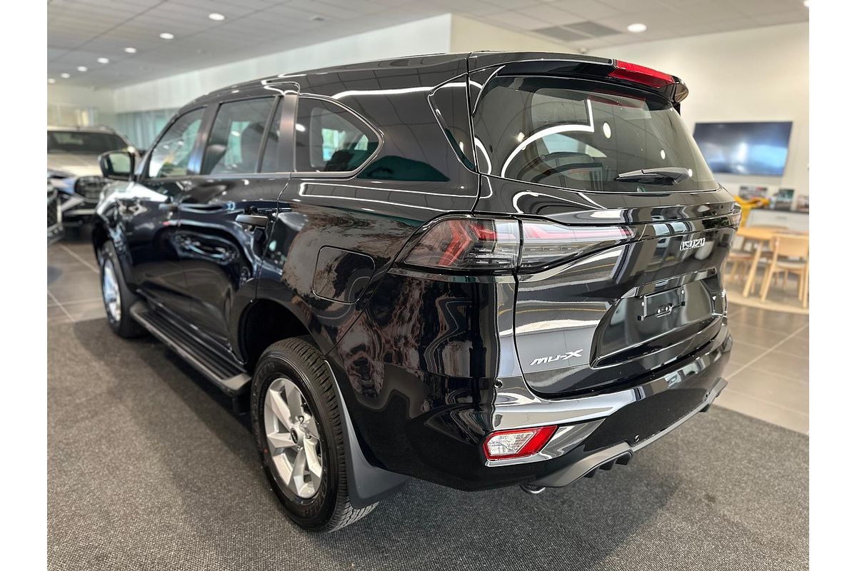 2025 Isuzu MU-X LS-M