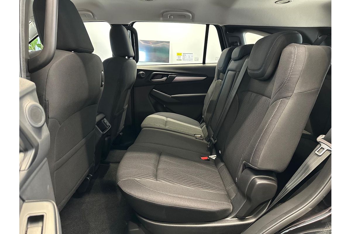 2025 Isuzu MU-X LS-M