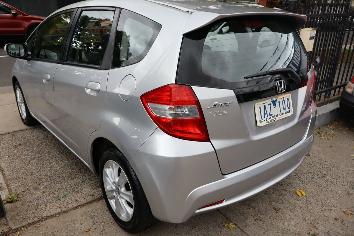 2014 Honda Jazz Vibe GE MY12 Update