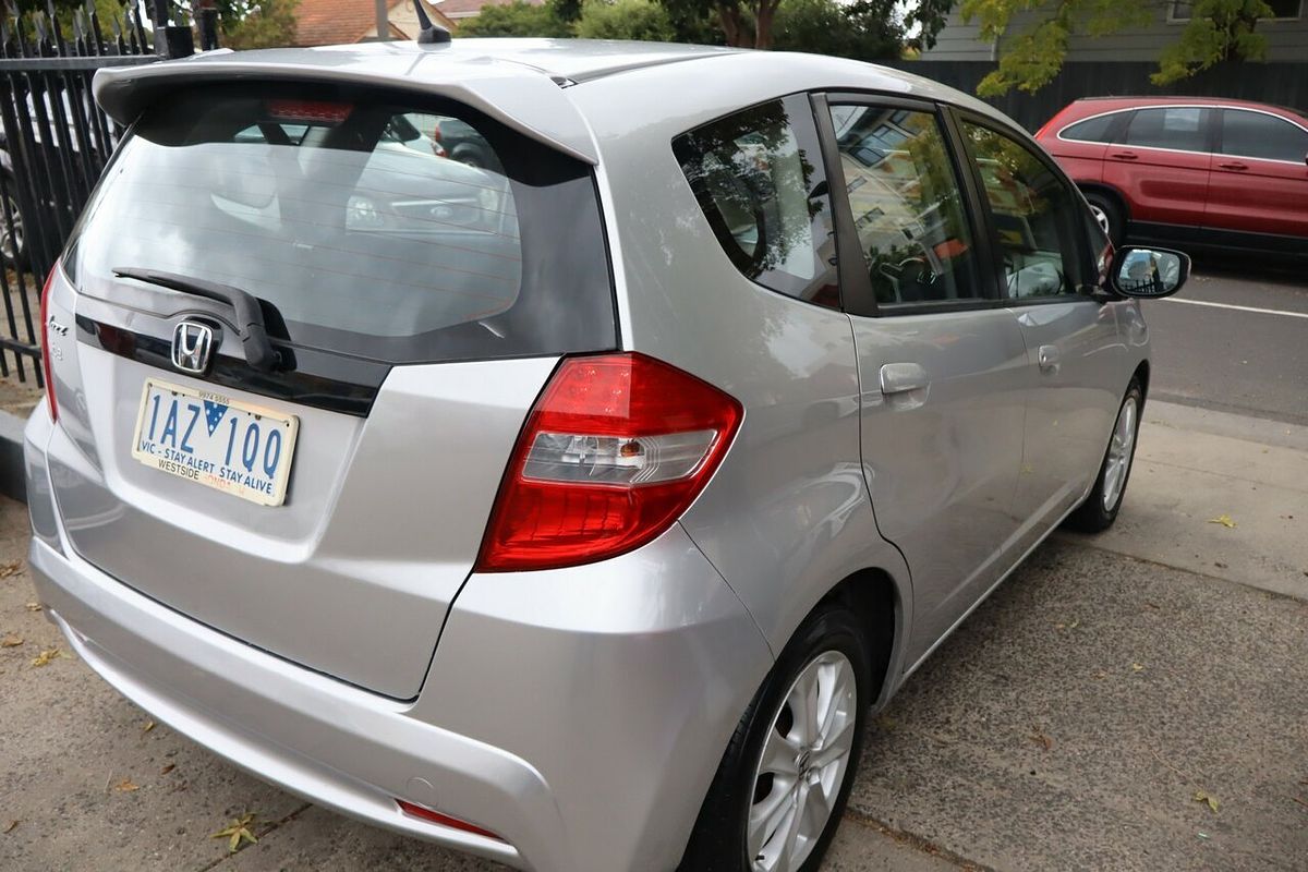 2014 Honda Jazz Vibe GE MY12 Update
